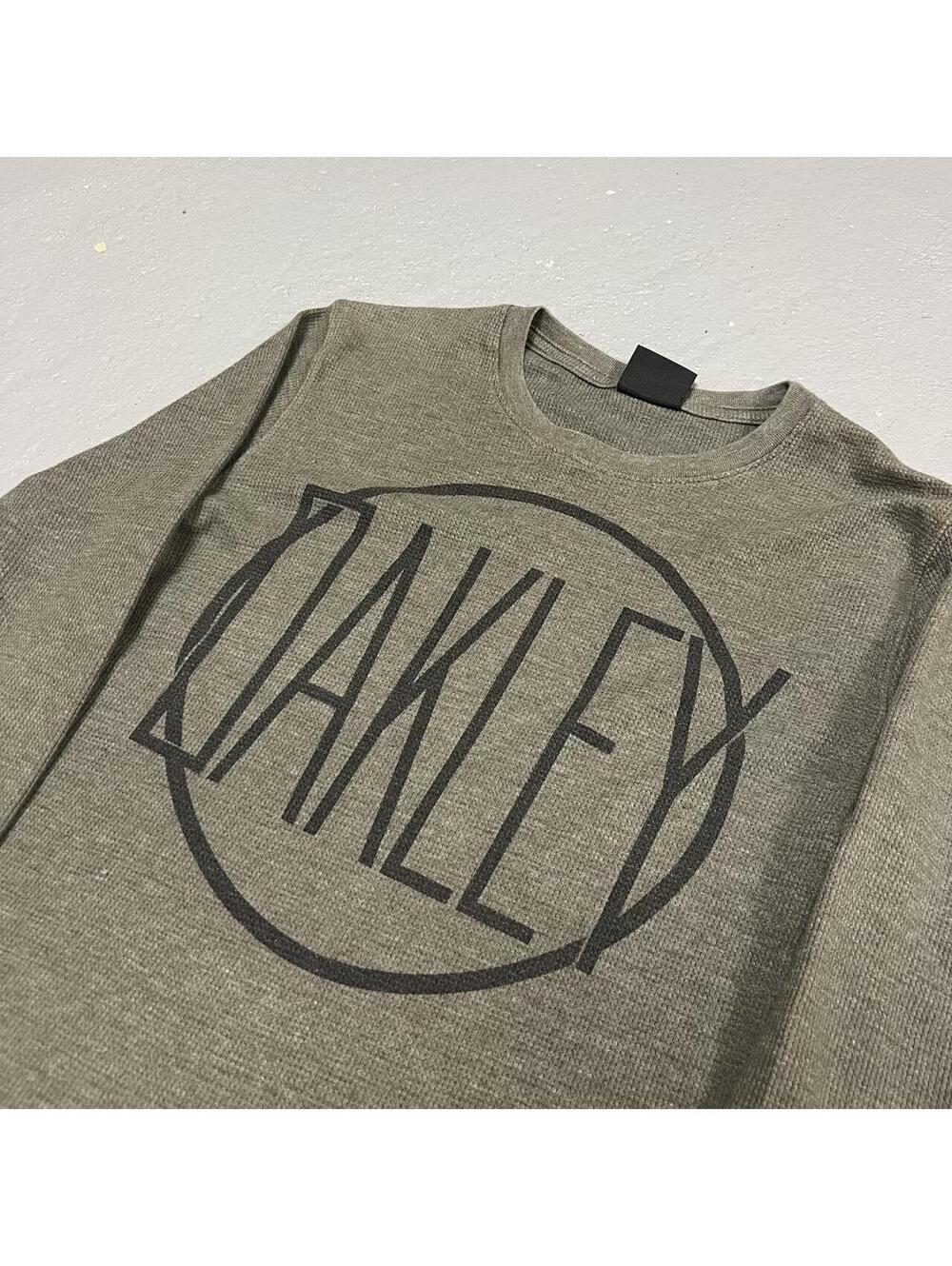 Y2K Style Oakley Spellout Graphic Charcoal Gray Long Sleeve Thermal